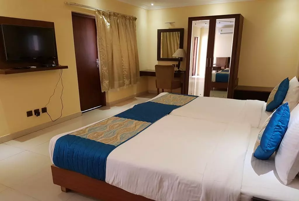 hotel resort de alturas goa_shabavizparvaz_04.jpg